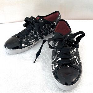 Brighton Black & Cream "Sketch" Floral Lace Sneakers with Patent Leather EUC